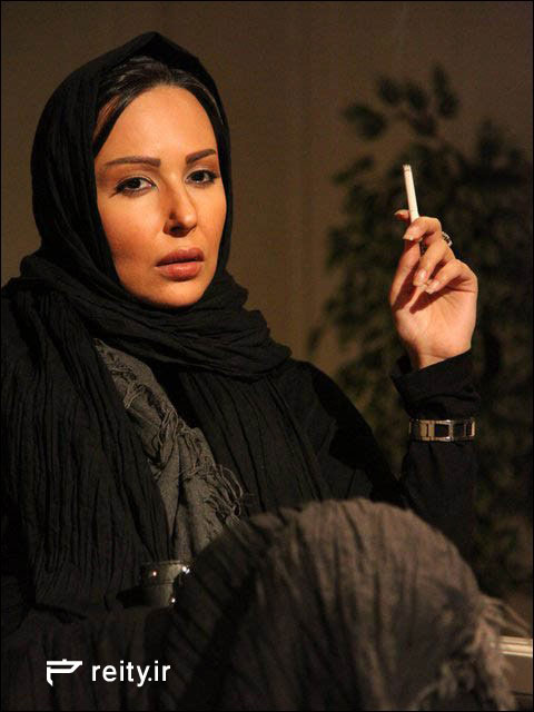 پرستو صالحی در حال سیگار کشیدن در فیلم فصل / عکس | www.preity.ir